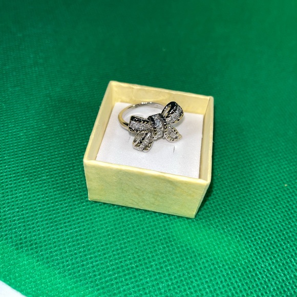 Luxury Sterling Silver 925 Rhinestone Bow ring - Picture 6 of 6